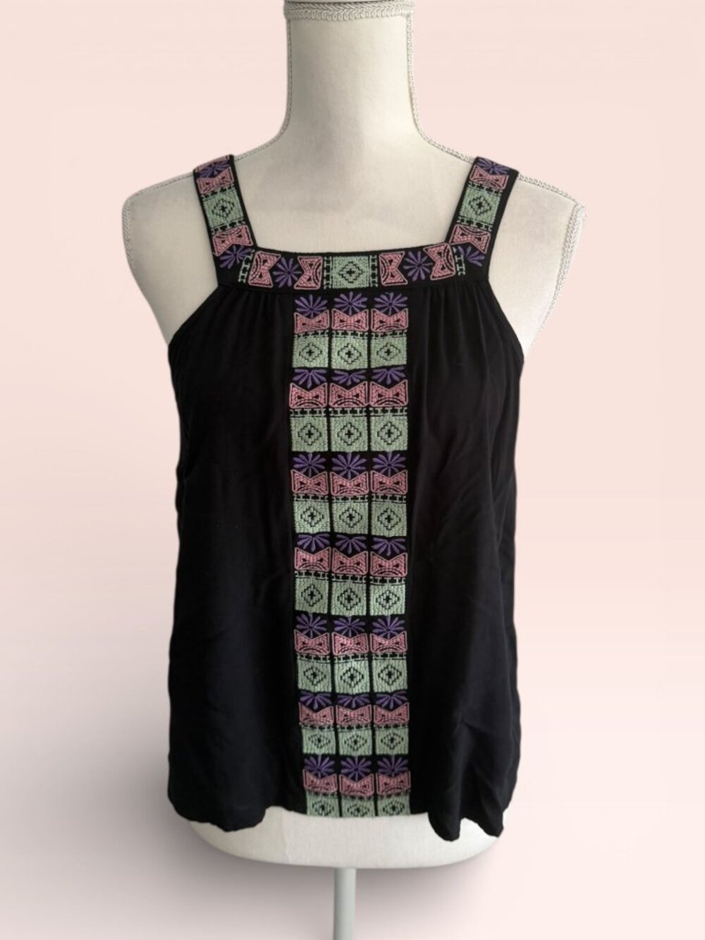 LOVESTITCH Patterned Black Tank Top Size Small